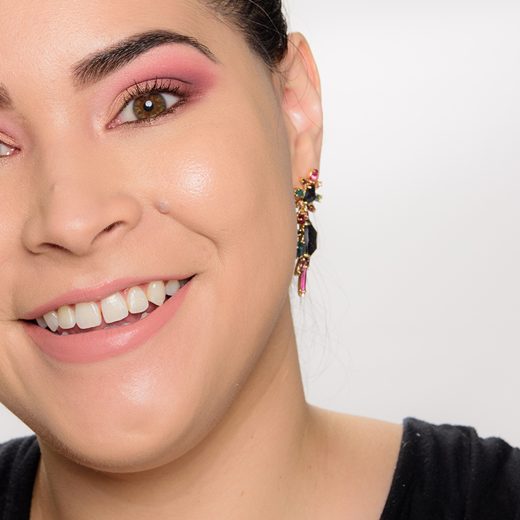 Stila Kitten Glitter & Glow Highlighter