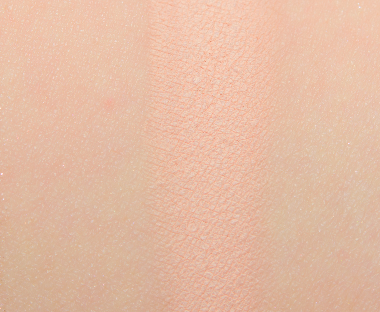 <p class="text-center">Tom Ford Beauty Naked City Private Shadow</p>