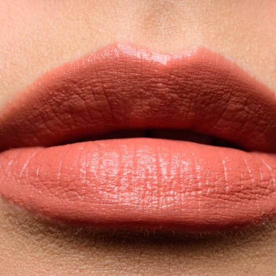 MAC Apricot Gold, Blue Blood, Mittai Pink Lipsticks Reviews, Photos