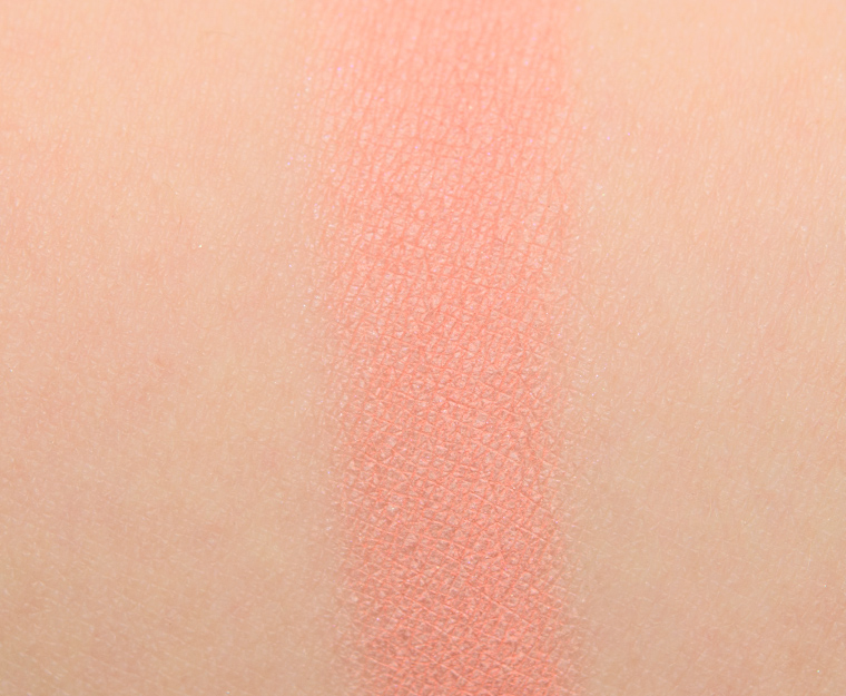 <p class="text-center">MAC Shell Peach Eyeshadow</p>