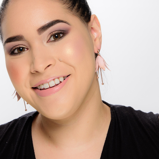 Too Faced Satin Sheets Natural Highlighter Review & Swatches