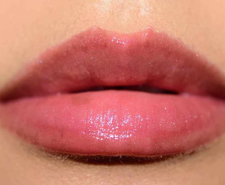 <p class="text-center">Urban Decay Naked Hi-Fi Shine Ultra Cushion Lip Gloss</p>