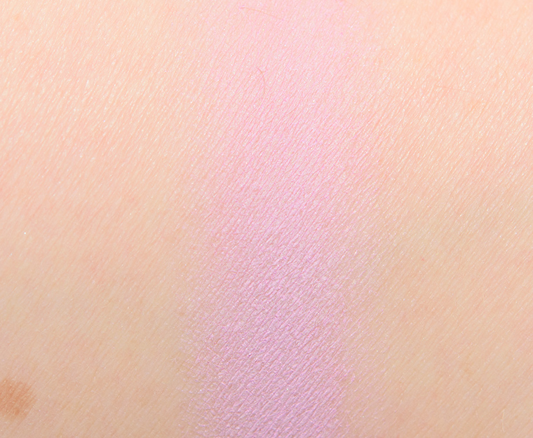<p class="text-center">ColourPop Howlin' Pressed Powder Shadow</p>