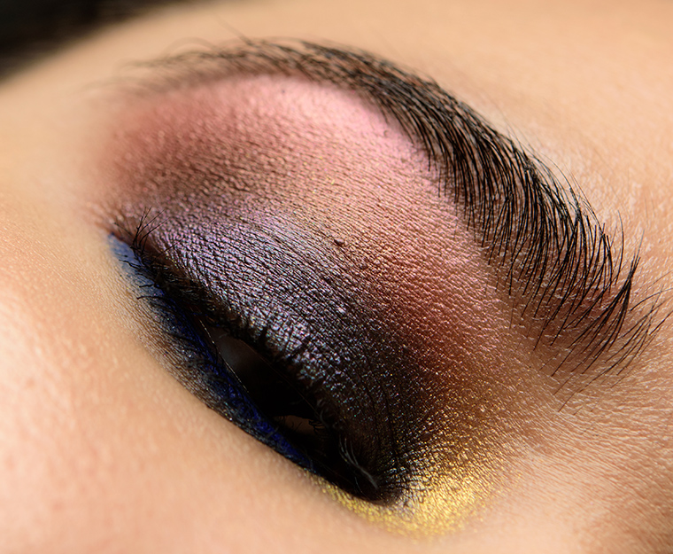 Fyrinnae Stained Glass | < a href="https://www.temptalia.com/looks/a-smoldering-green-bronze-eye-look-featuring-fyrinnae/">Look Details, Low light, f/7.1