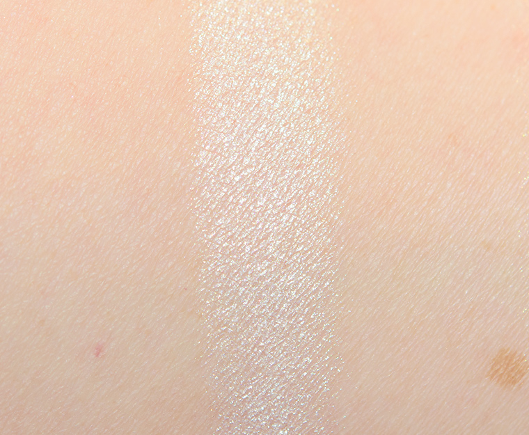 MAC Barely Dressed Mineralize Skinfinish
