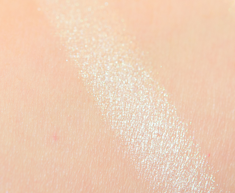 MAC Barely Dressed Mineralize Skinfinish