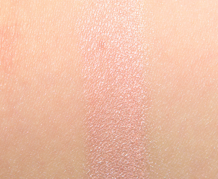 MAC Warm Aura Mineralize Skinfinish