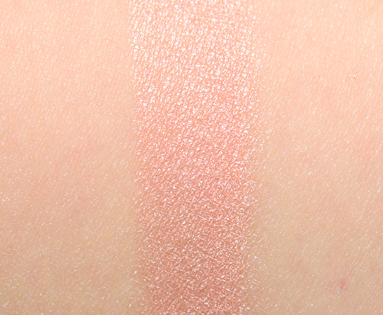MAC Warm Aura Mineralize Skinfinish