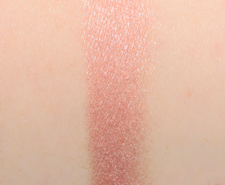MAC Warm Aura Mineralize Skinfinish