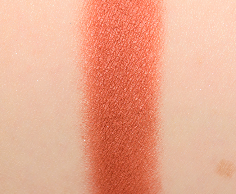Huda Beauty Coral #4 Eyeshadow
