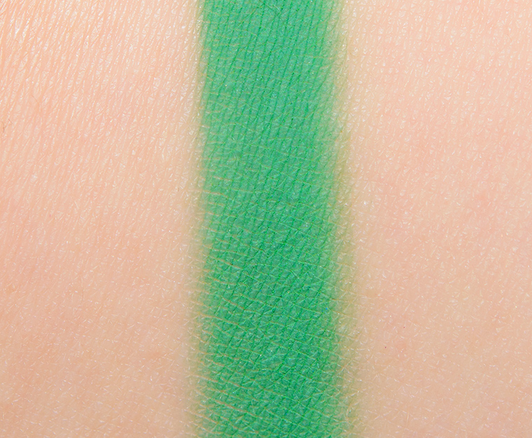<p class="text-center">Makeup Geek Transform Power Pigment</p>