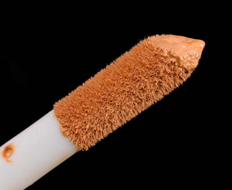 Charlotte Tilbury Tan (5) Hollywood Flawless Filter