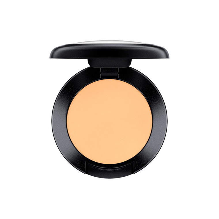 MAC NC25 Studio Finish SPF 35