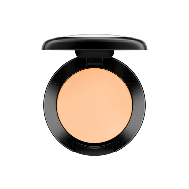 MAC NC35 Studio Finish SPF 35