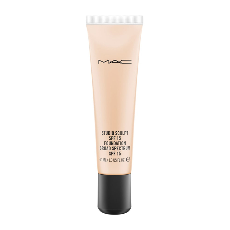 MAC NC15 Studio Sculpt SPF 15 Liquid Foundation