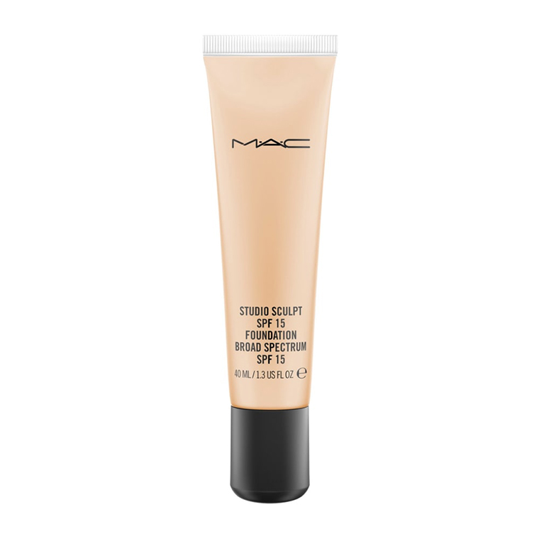 MAC NC25 Studio Sculpt SPF 15 Liquid Foundation