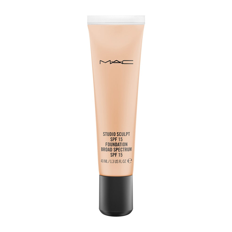 MAC NC35 Studio Sculpt SPF 15 Liquid Foundation