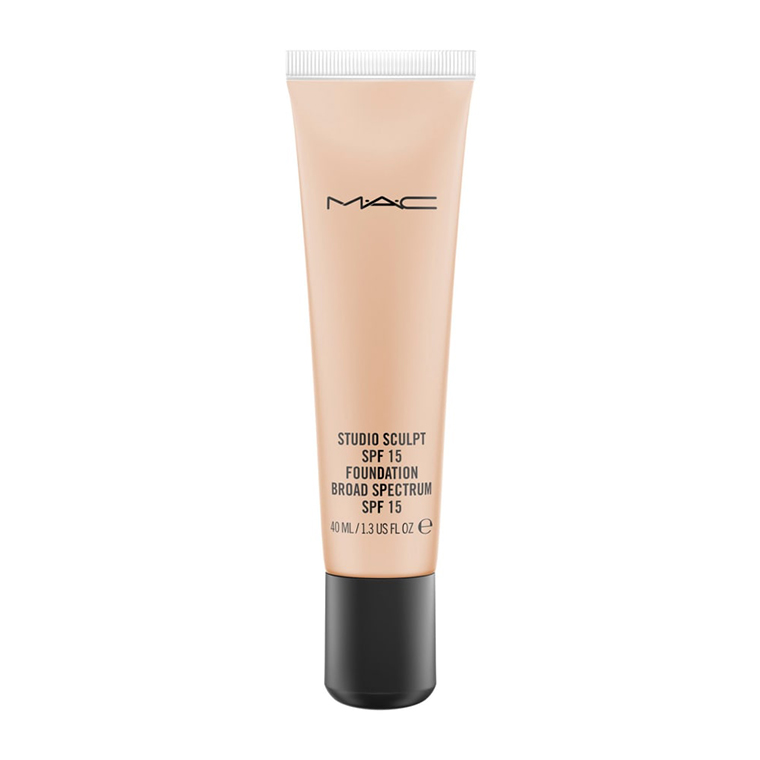 MAC NC37 Studio Sculpt SPF 15 Liquid Foundation