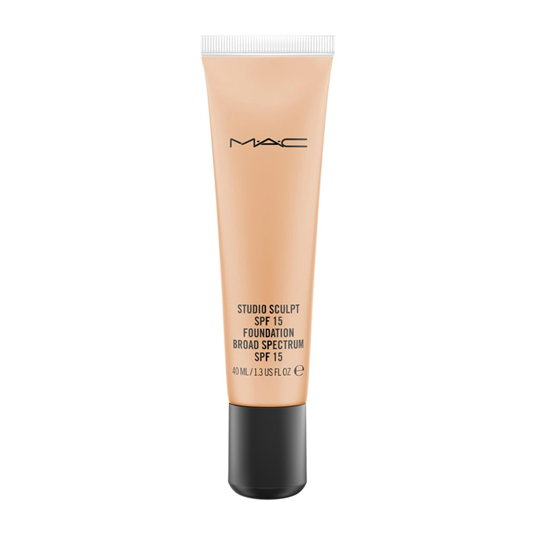 MAC NC42 Studio Sculpt SPF 15 Liquid Foundation