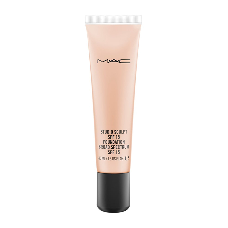 MAC NW20 Studio Sculpt SPF 15 Liquid Foundation