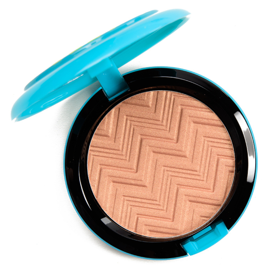MAC Hot and Heavy Opalescent Highlighter