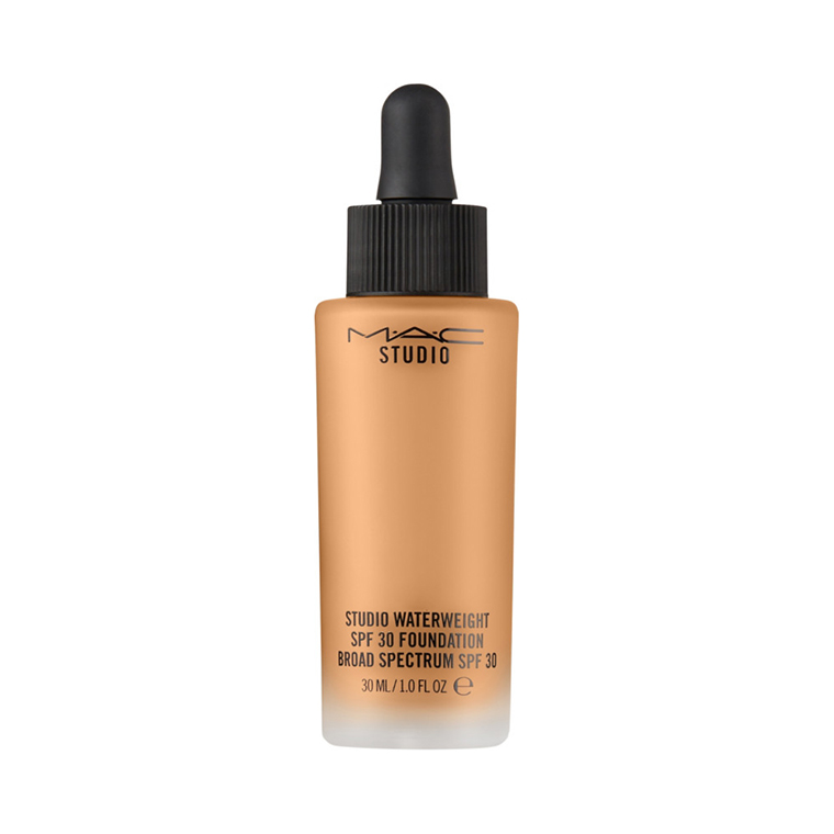 MAC NC45 Studio Waterweight SPF 30 Foundation