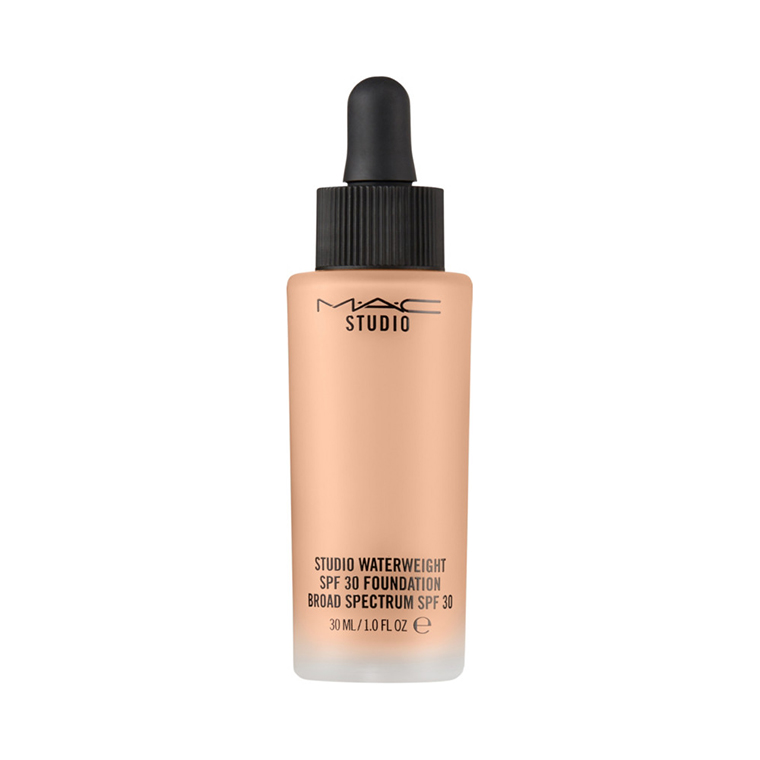 MAC NW18 Studio Waterweight SPF 30 Foundation