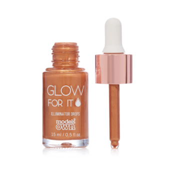 Models Prefer Livin Glow For It Illuminator Drops