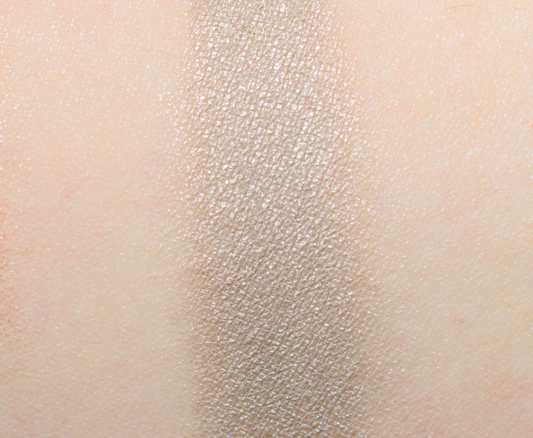 <p class="text-center">NABLA Cosmetics Dreamer Just Pearl Eyeshadow</p>