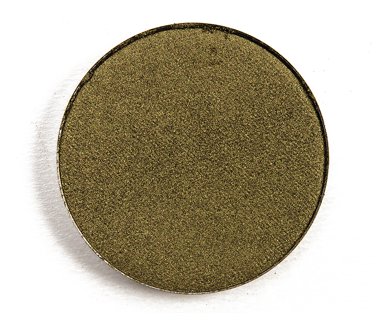 <p class="text-center">NABLA Cosmetics Extravirgin Just Pearl Eyeshadow</p>