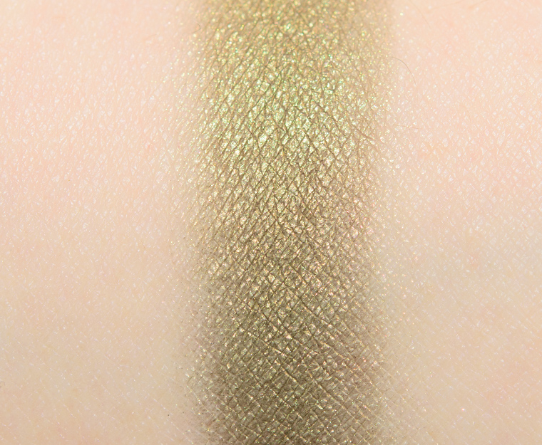 <p class="text-center">NABLA Cosmetics Extravirgin Just Pearl Eyeshadow</p>
