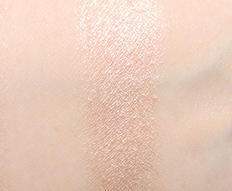<p class="text-center">NABLA Cosmetics Luna Just Pearl Eyeshadow</p>