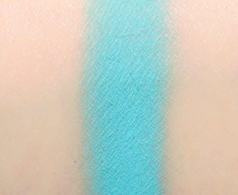 <p class="text-center">NABLA Cosmetics New Heaven Super Matte Eyeshadow</p>