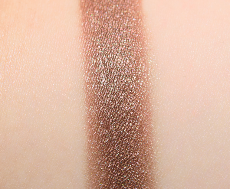 <p class="text-center">NABLA Cosmetics Tribeca Just Pearl Eyeshadow</p>