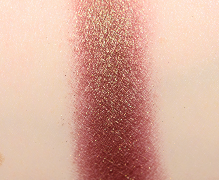 <p class="text-center">NABLA Cosmetics Unrestricted Just Pearl Eyeshadow</p>