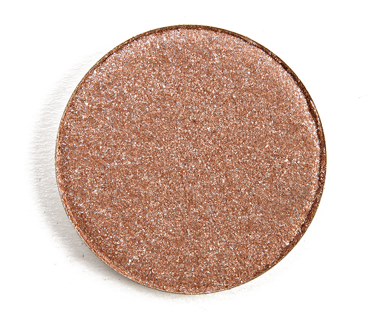 <p class="text-center">NABLA Cosmetics Water Dream Top Coat Wet & Dry Eyeshadow</p>