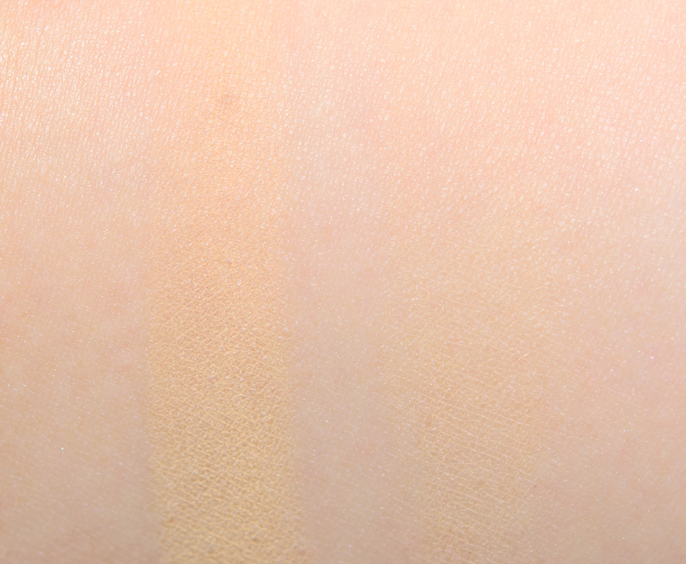 Charlotte Tilbury Medium (2) Airbrush Flawless Finish Pressed Powder