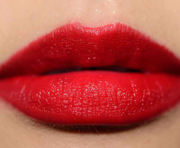 <p class="text-center">Dior Ultra Dior (999) Rouge Dior Ultra Rouge Lipstick</p>