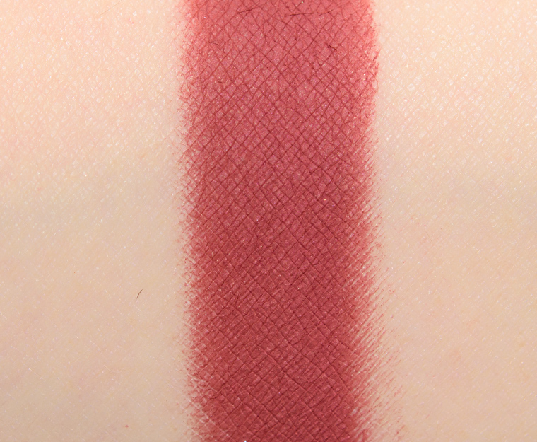 <p class="text-center">Marc Jacobs Beauty O Mercy O!Mega Gel Powder Eyeshadow</p>