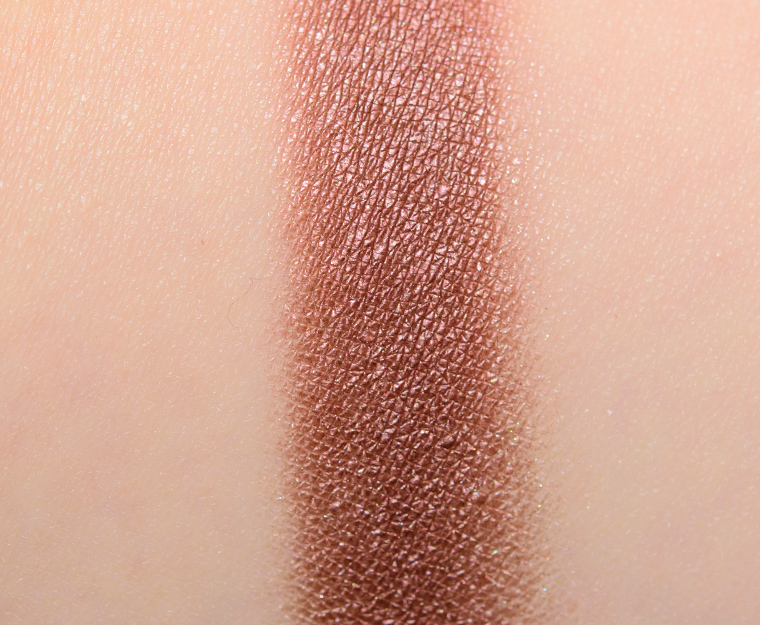 <p class="text-center">Marc Jacobs Beauty O Yeah O!Mega Gel Powder Eyeshadow</p>