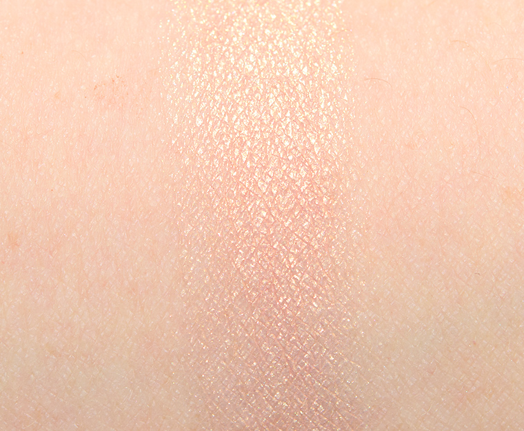 <p class="text-center">Wet 'n' Wild Fit for a Queen #2 Color Icon Eyeshadow (2018)</p>