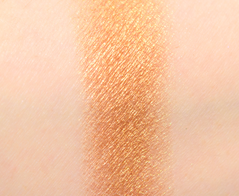 <p class="text-center">Wet 'n' Wild Fit for a Queen #4 Color Icon Eyeshadow (2018)</p>