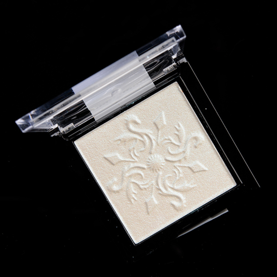 Wet 'n' Wild Winter Falls in LA MegaGlo Highlighting Powder