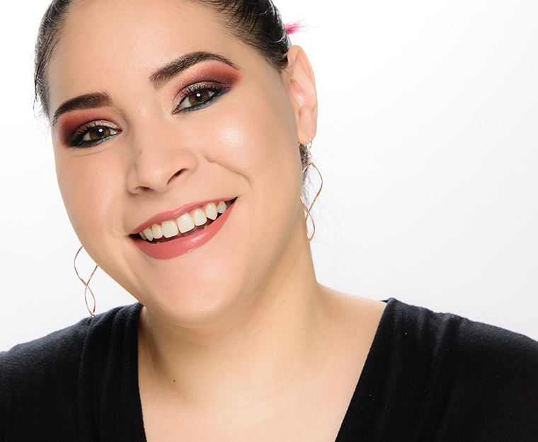 Becca Berlin Girl Glow Shimmering Skin Perfector Pressed