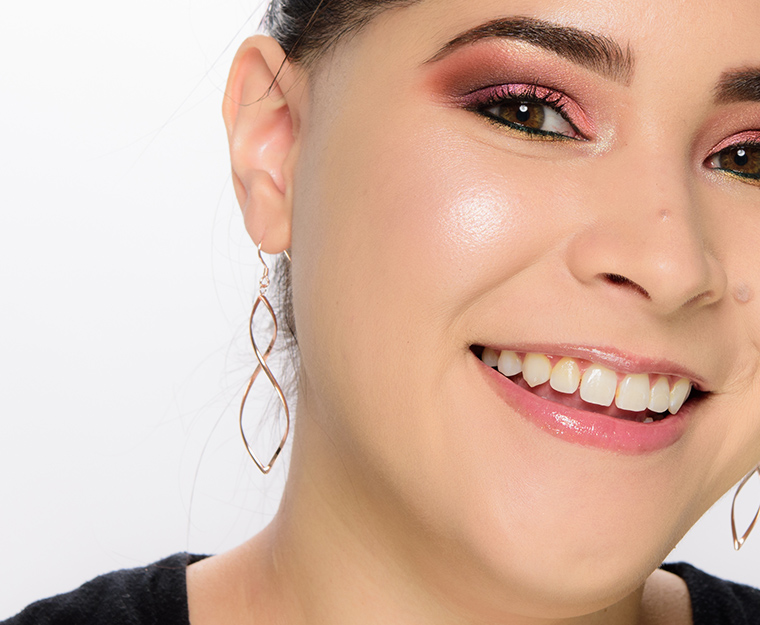 Becca Rose Quartz Shimmering Skin Perfector Pressed