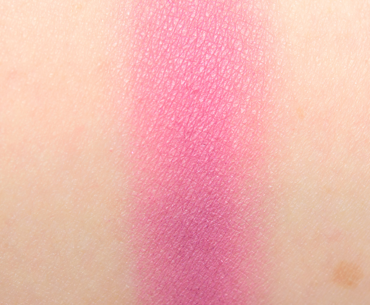 <p class="text-center">Huda Beauty Amethyst #3 Eyeshadow</p>