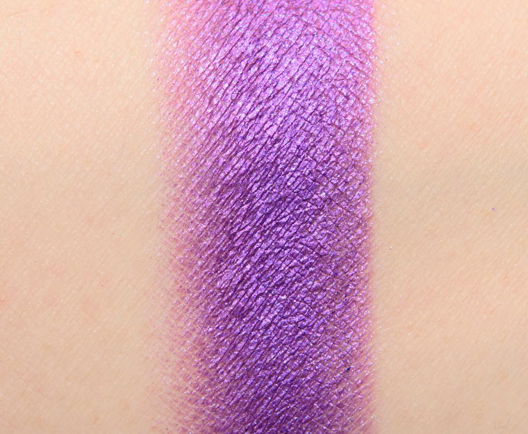 <p class="text-center">Huda Beauty Amethyst #6 Eyeshadow</p>