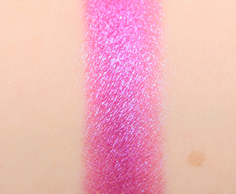 <p class="text-center">Huda Beauty Amethyst #9 Eyeshadow</p>