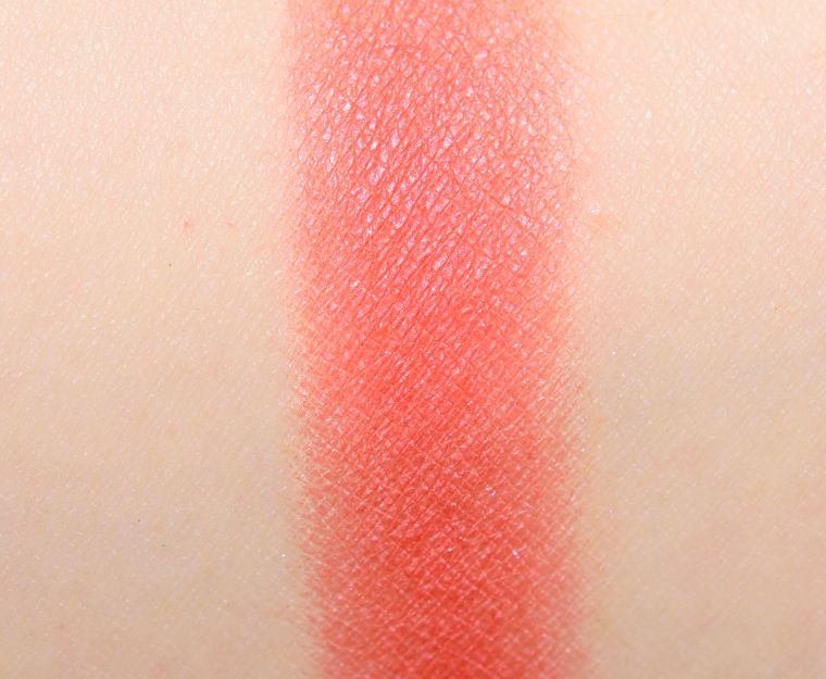 <p class="text-center">Huda Beauty Ruby #7 Eyeshadow</p>