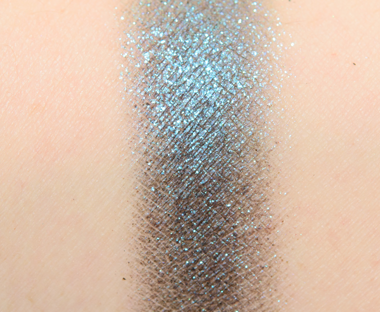 Huda Beauty Sapphire #5 Eyeshadow